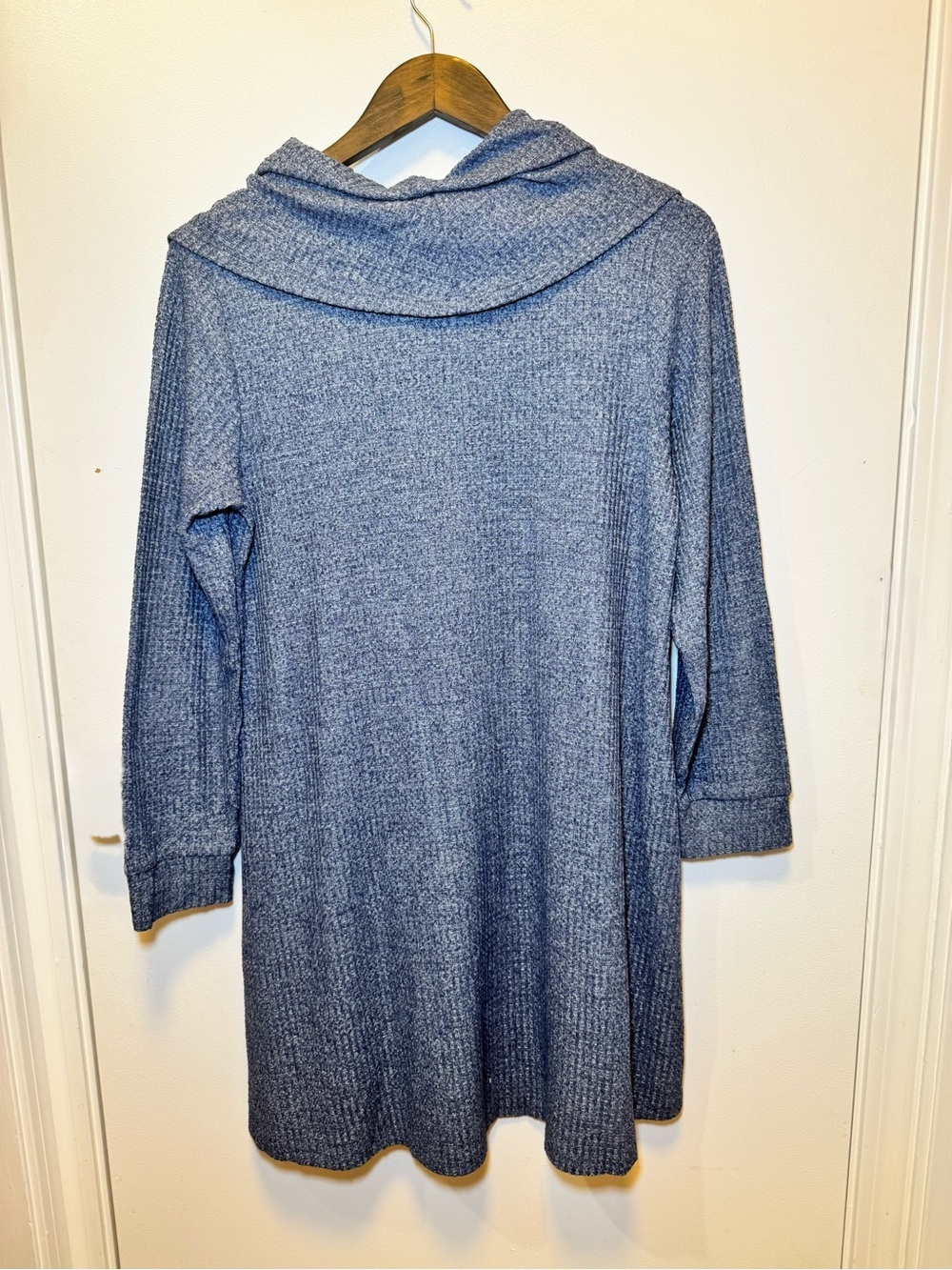 Women's Blue Cowl Neck Tunic Sweater Size Medium - Picture 7 of 10